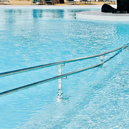 Canaryislandshost L Olas