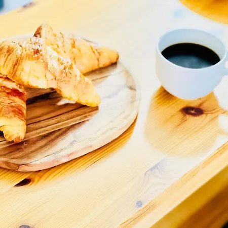 Canaryislandshost L Olas *