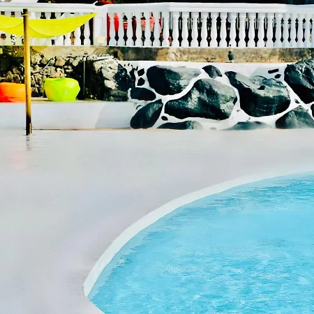 Canaryislandshost L Olas * Costa Teguise