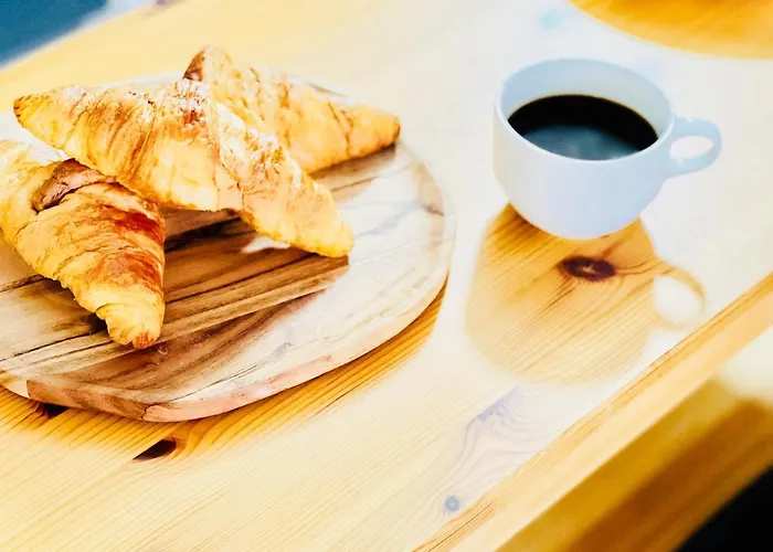 Canaryislandshost L Olas *